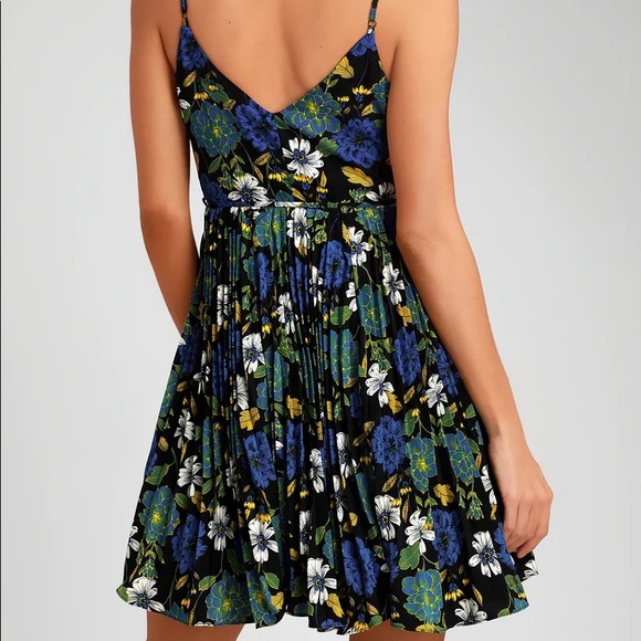 Lulus Floral Mini Dress - Picture 2 of 3